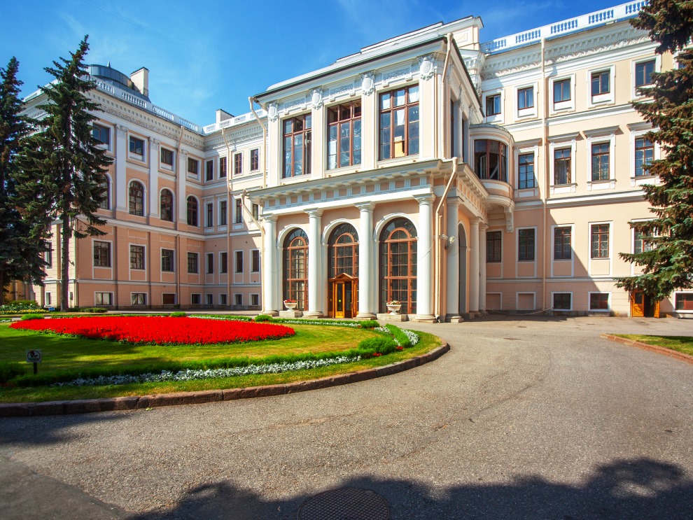 Anichkov Palace